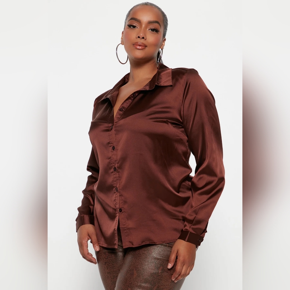 FASHION NOVA BLOUSE NWT BURGUNDY Pit To Pit 29"